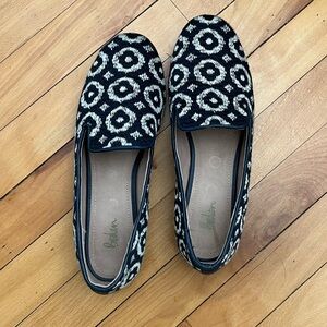 EUC Boden black and white slip on flats
